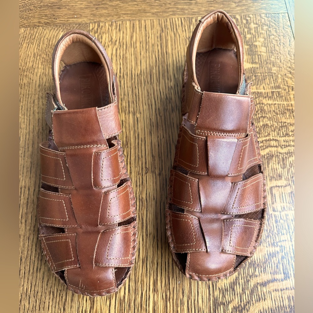 Men's Pikolinos Fisherman Sandals in Saddle Brown Leather. Size 43 (9-9.5).